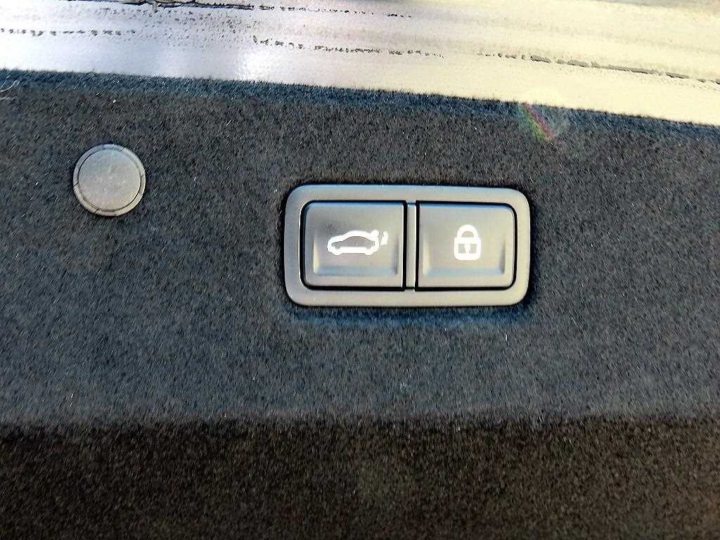 기아 K8 2.5 2WD 노블레스 이미지 17