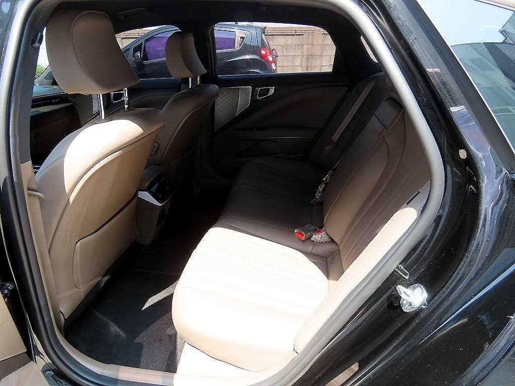 기아 K8 2.5 2WD 노블레스 이미지 6