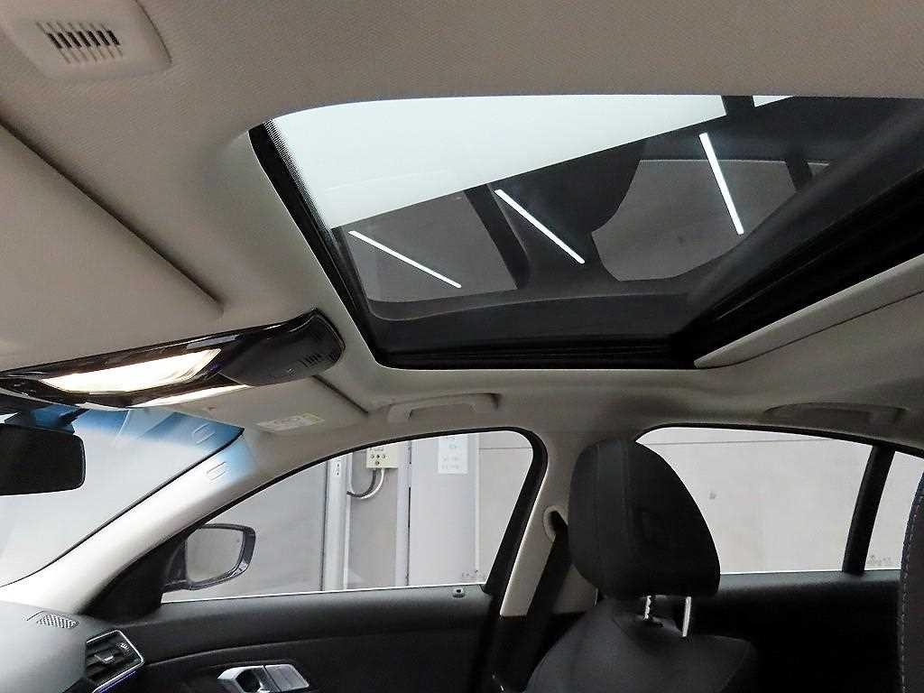 BMW 3시리즈 3시리즈 (G20) 320i M 스포츠 이미지 18