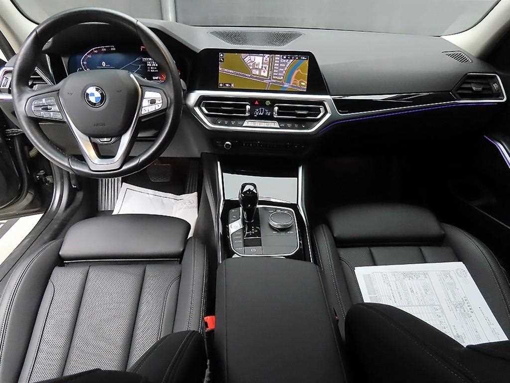 BMW 3시리즈 3시리즈 (G20) 320i M 스포츠 이미지 7