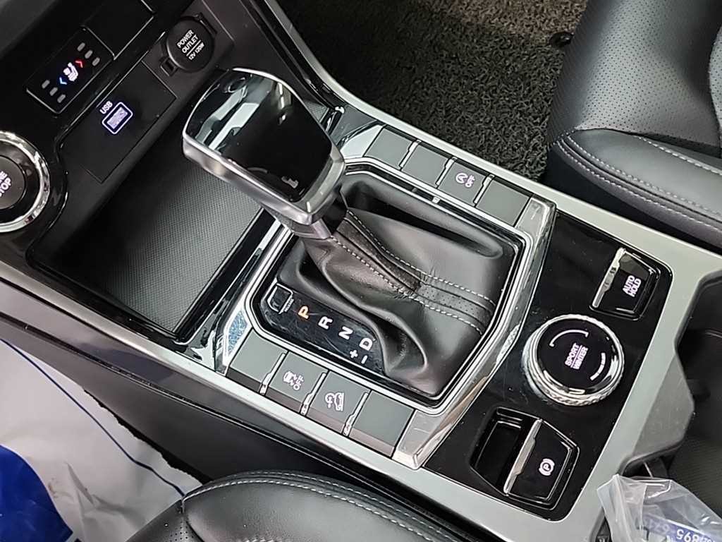 KG모빌리티(쌍용) 코란도 뷰티풀코란도 2WD 가솔린 1.5 C5 플러스 이미지 8