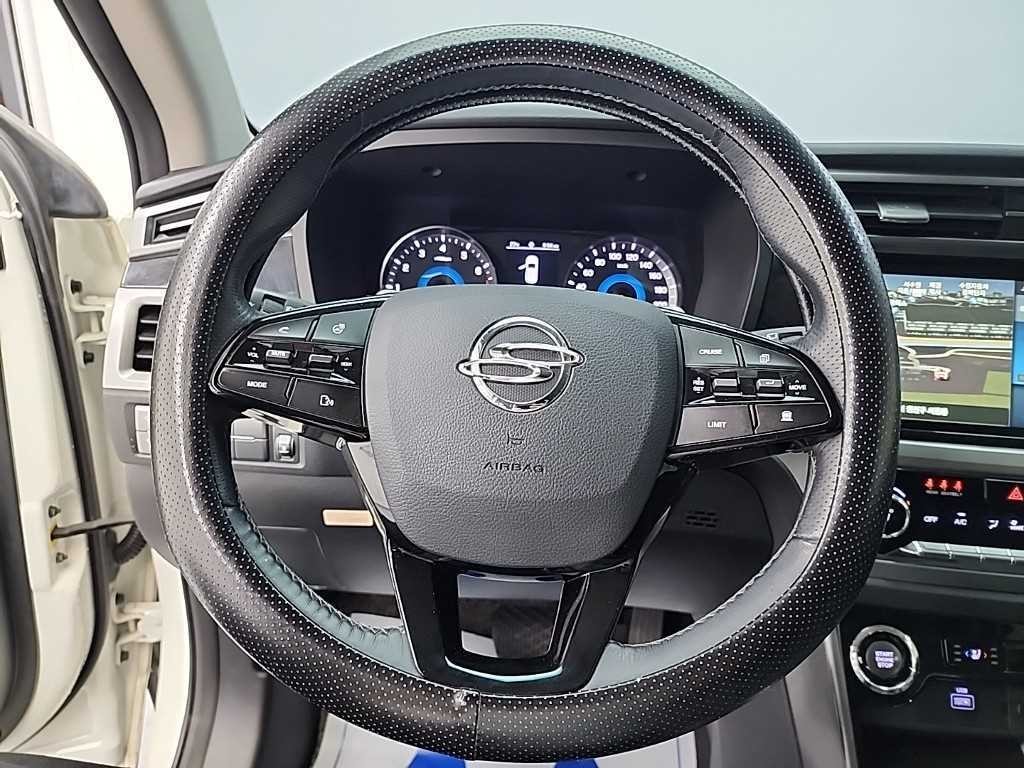 KG모빌리티(쌍용) 코란도 뷰티풀코란도 2WD 가솔린 1.5 C5 플러스 이미지 9