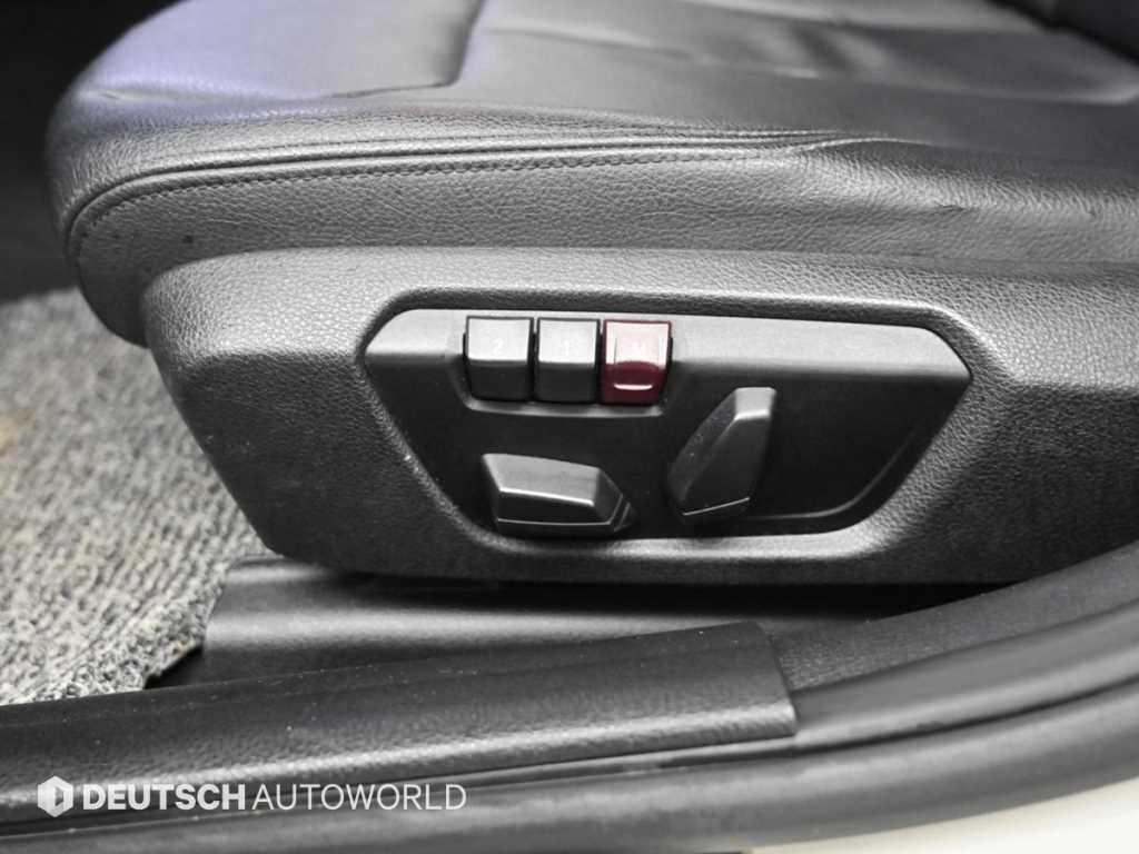 BMW 3시리즈 3시리즈 (F30) 320i 이미지 16