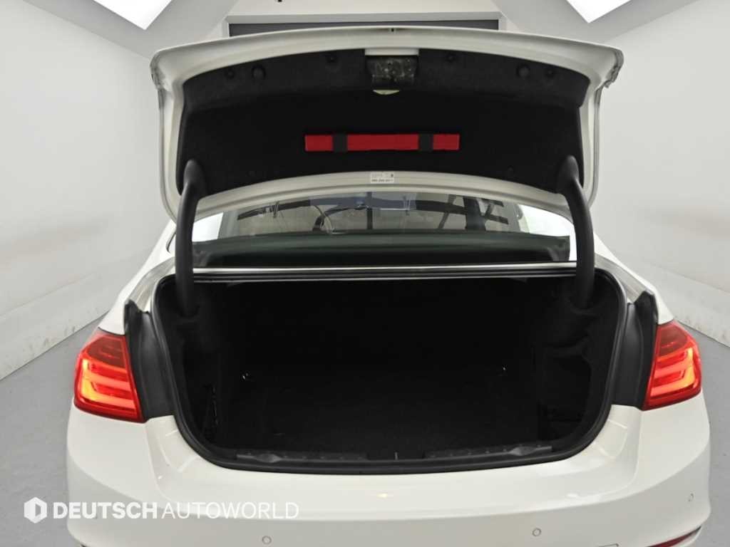 BMW 3시리즈 3시리즈 (F30) 320i 이미지 20