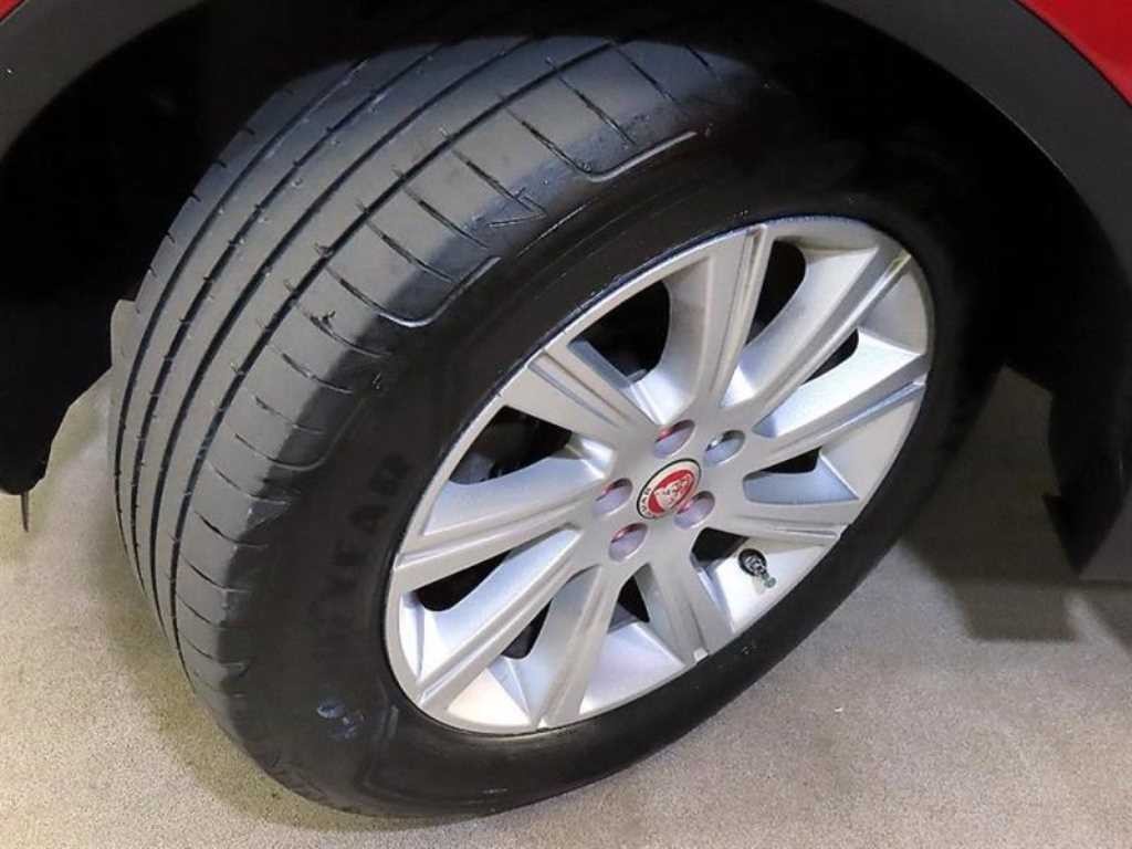 재규어 E-PACE D180 S 이미지 20