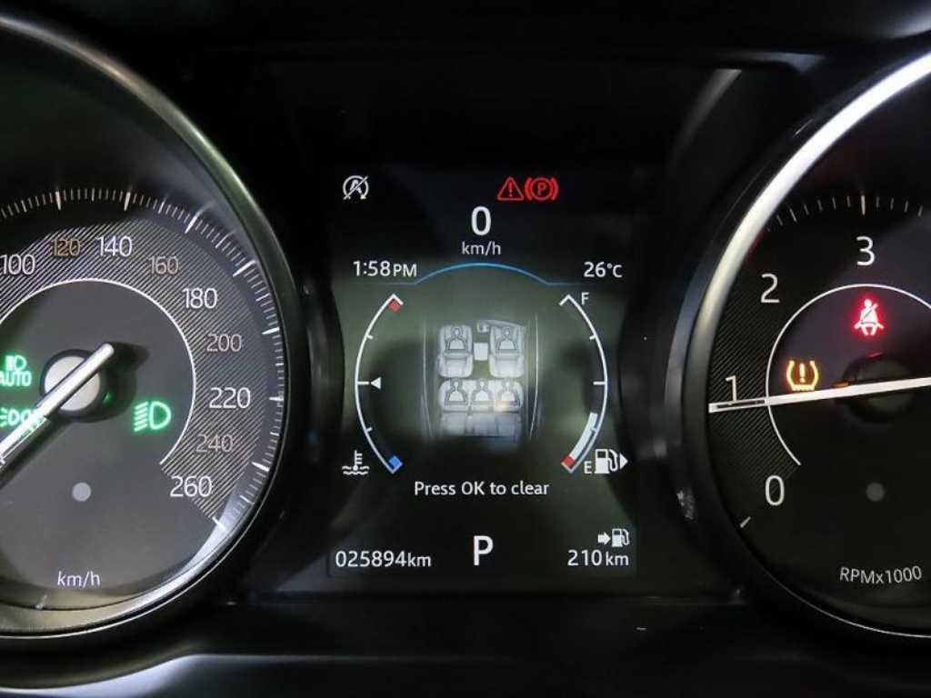 재규어 E-PACE D180 S 이미지 9