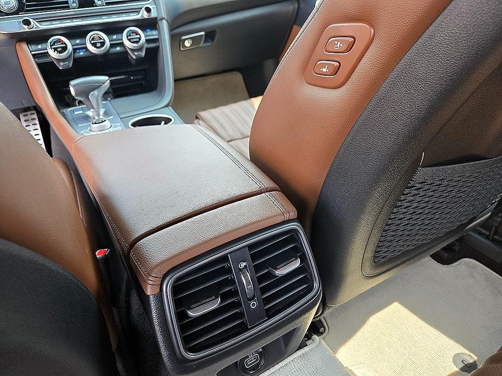 제네시스 G70 2.0T AWD 슈프림 이미지 14