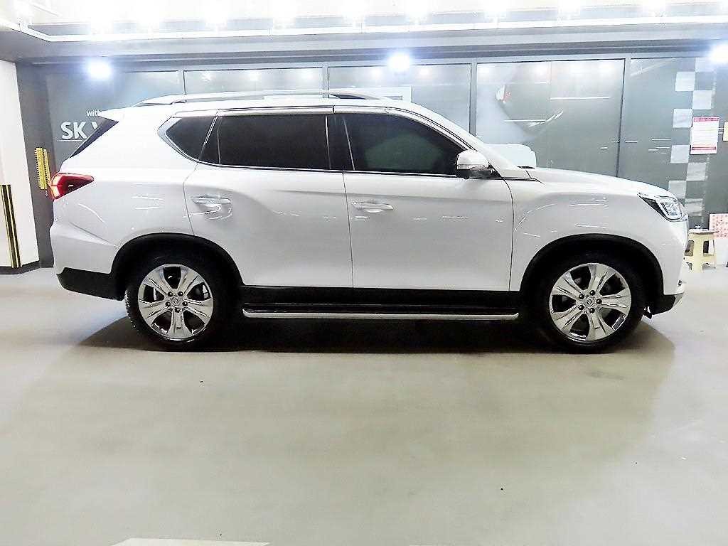 KG모빌리티(쌍용) 렉스턴 올 뉴 렉스턴 (Y450) 디젤 2.2 4WD 더 블랙 이미지 3