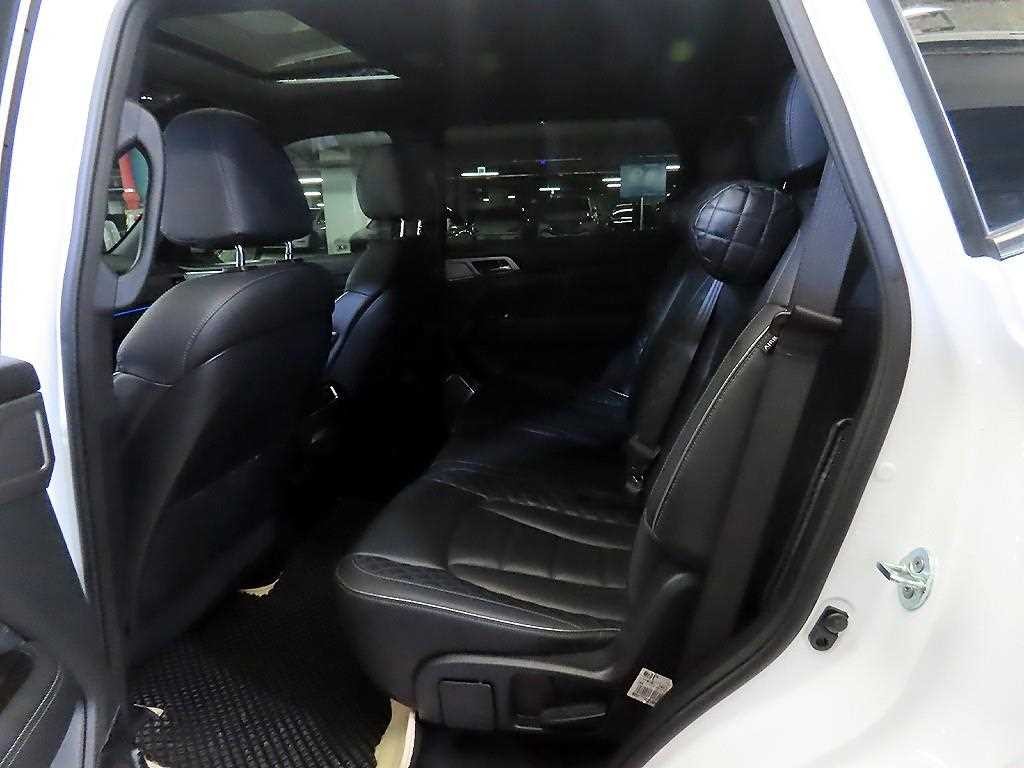 KG모빌리티(쌍용) 렉스턴 올 뉴 렉스턴 (Y450) 디젤 2.2 4WD 더 블랙 이미지 7
