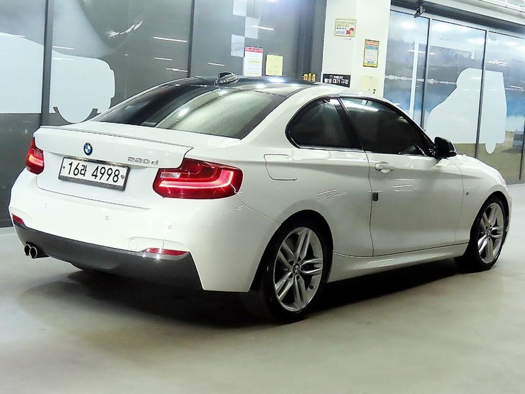 BMW 2시리즈 2시리즈 (F22) 220d 쿠페 M 스포츠 이미지 4