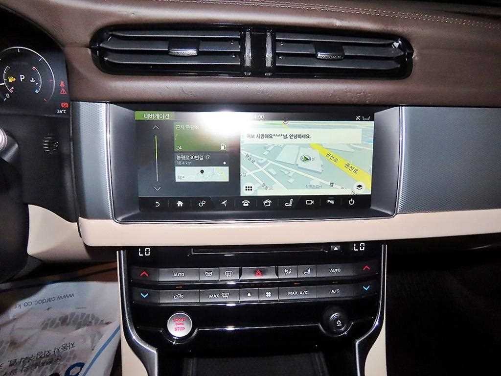 재규어 XF XF(X260) 2.0D 포트폴리오 이미지 11
