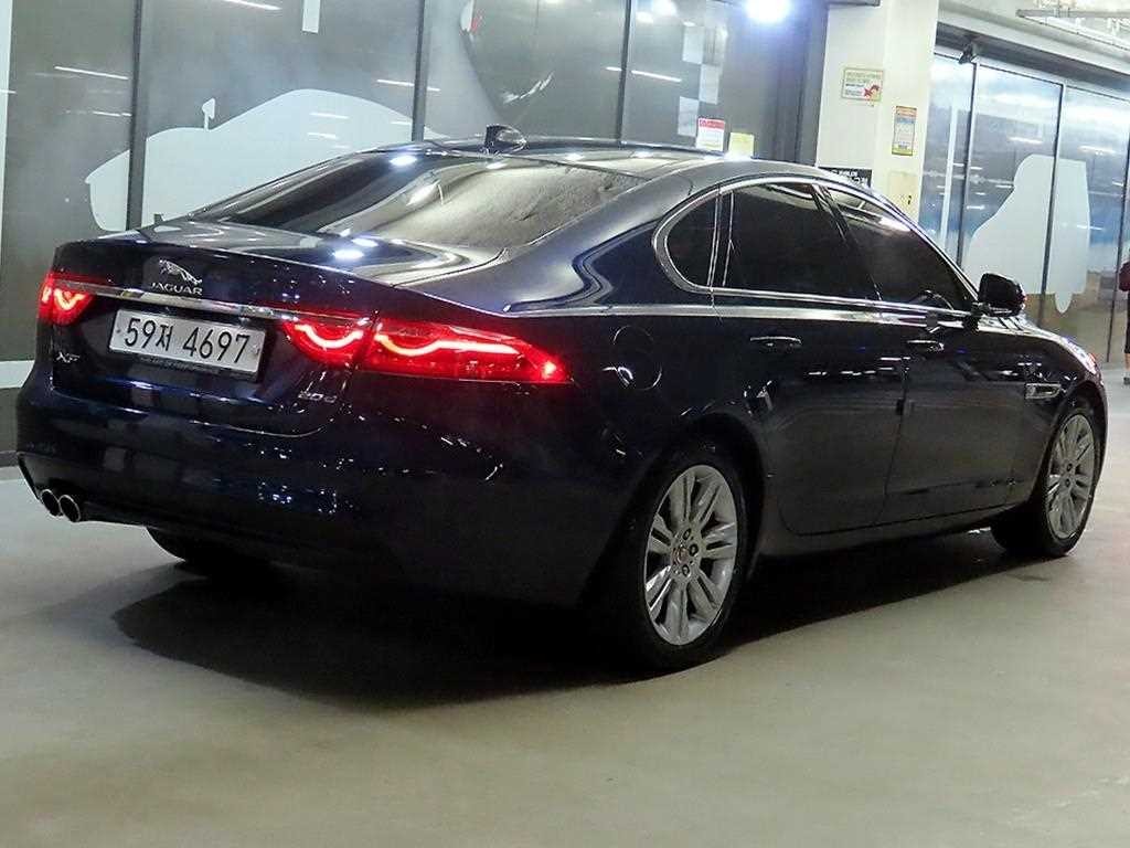 재규어 XF XF(X260) 2.0D 포트폴리오 이미지 4