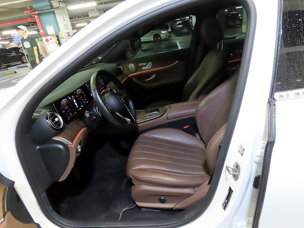 벤츠 E 클래스 E-클래스 W213 E300e 4MATIC 익스클루시브 이미지 6