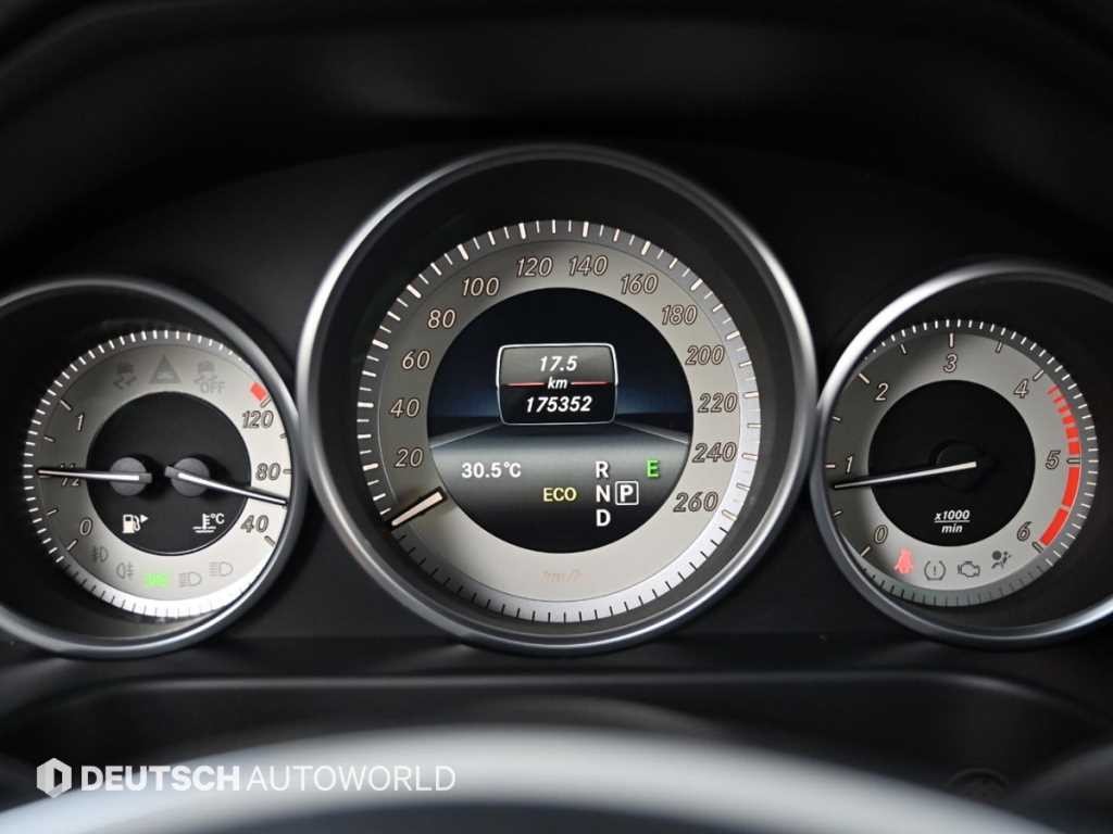 벤츠 E 클래스 E-클래스 W212 E220 블루텍 아방가르드 이미지 8