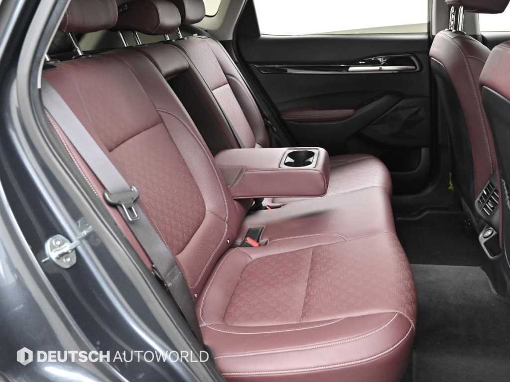 기아 셀토스 가솔린 1.6 터보 4WD 시그니처 이미지 12