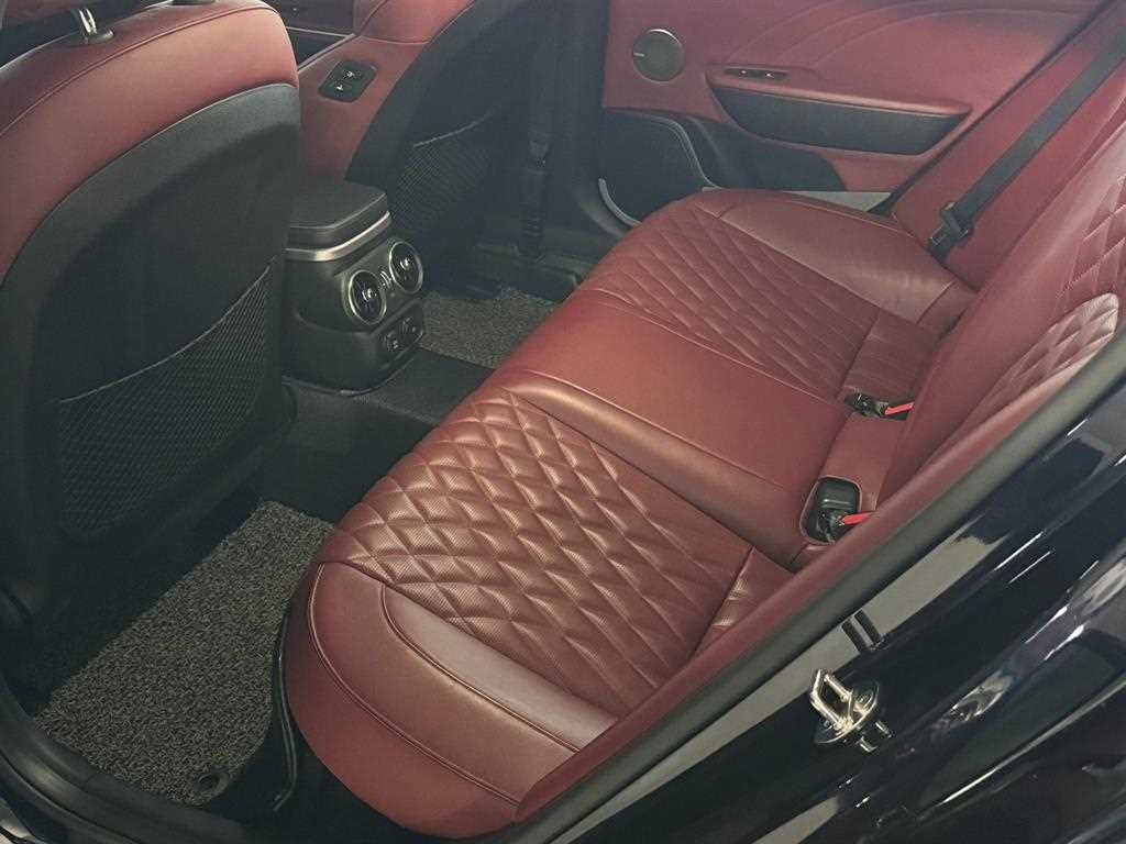 기아 스팅어 스팅어 마이스터 AWD 3.3 GT 마스터즈 터보 패키지 이미지 13