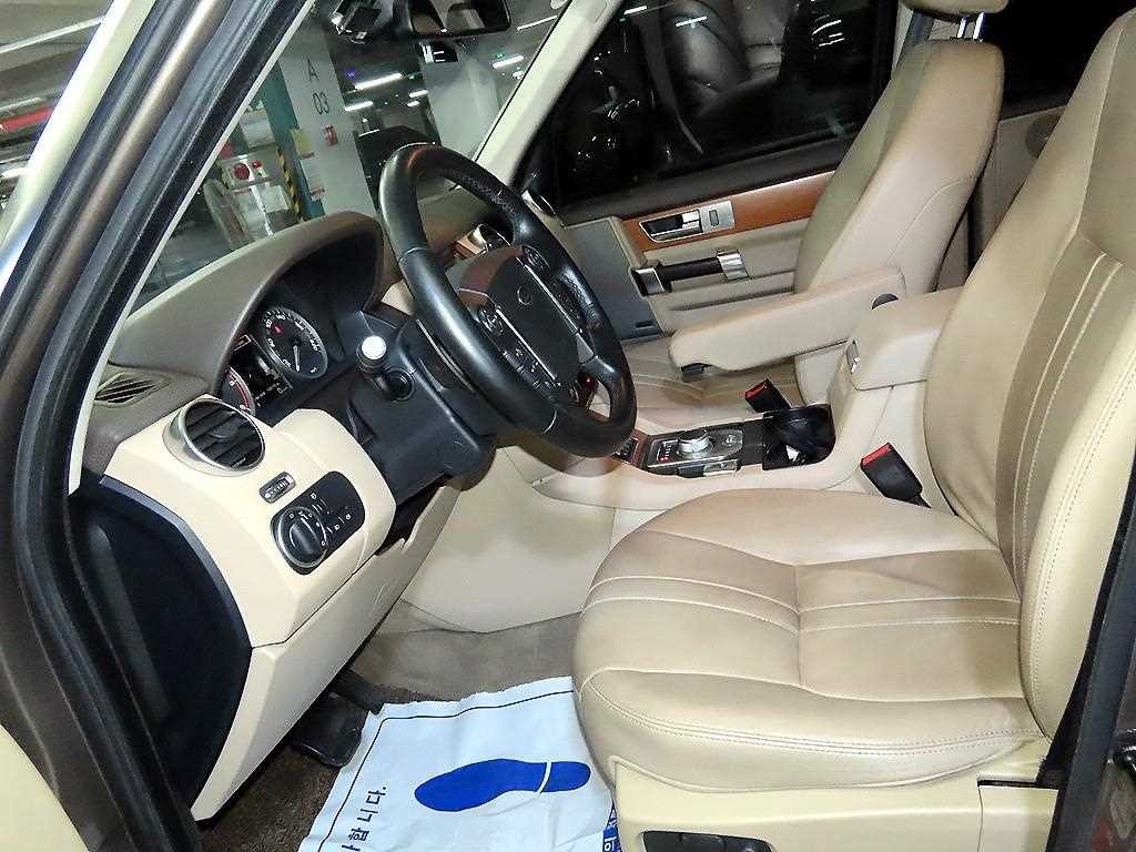 랜드로버 디스커버리 디스커버리4 3.0 SDV6 SE 이미지 6