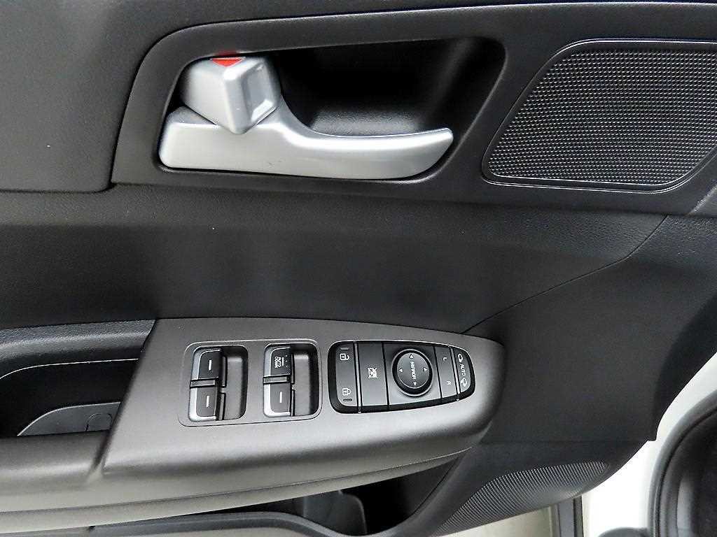 기아 스포티지 스포티지 더 볼드 2.0 디젤 4WD 럭셔리 이미지 11