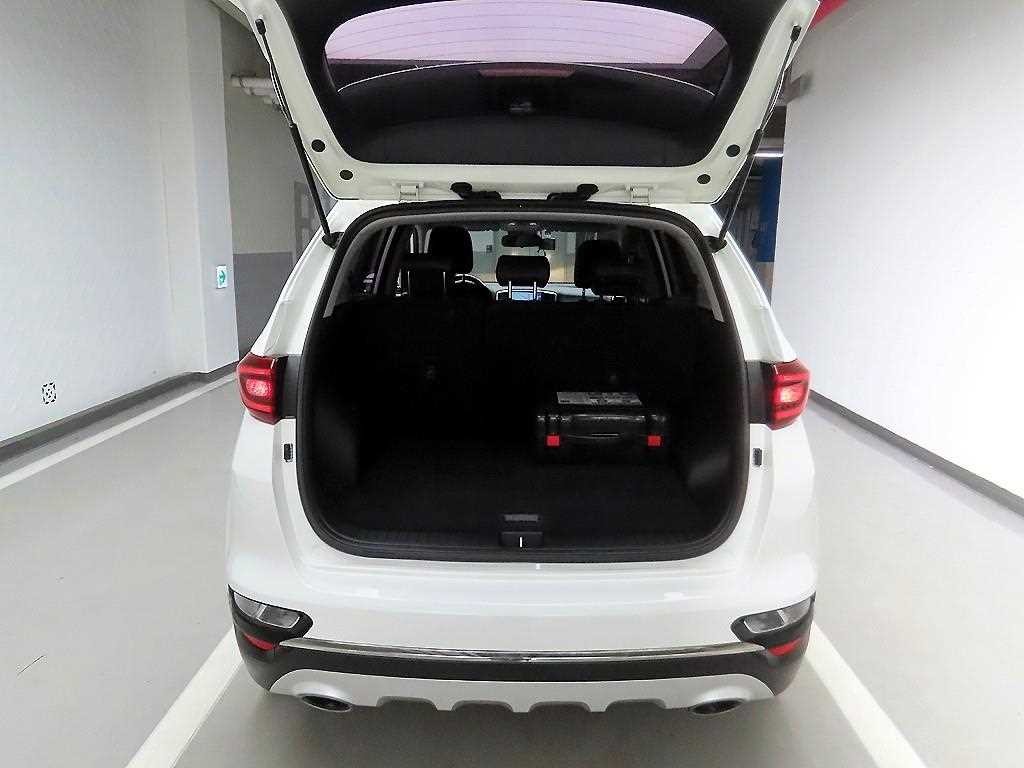 기아 스포티지 스포티지 더 볼드 2.0 디젤 4WD 럭셔리 이미지 5