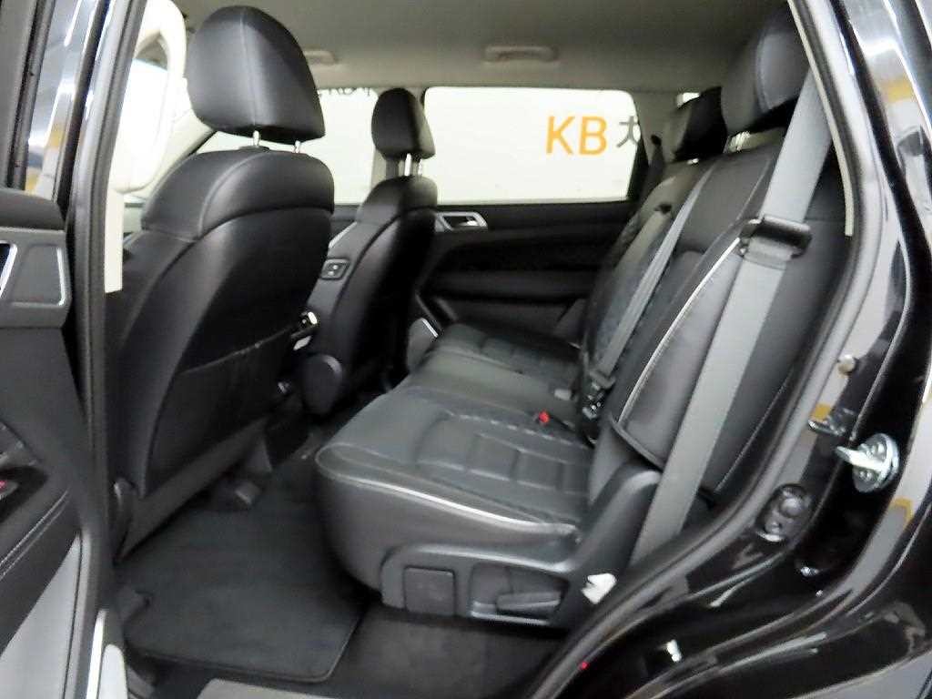 KG모빌리티(쌍용) 렉스턴 올 뉴 렉스턴 (Y450) 디젤 2.2 4WD 프레스티지 이미지 6