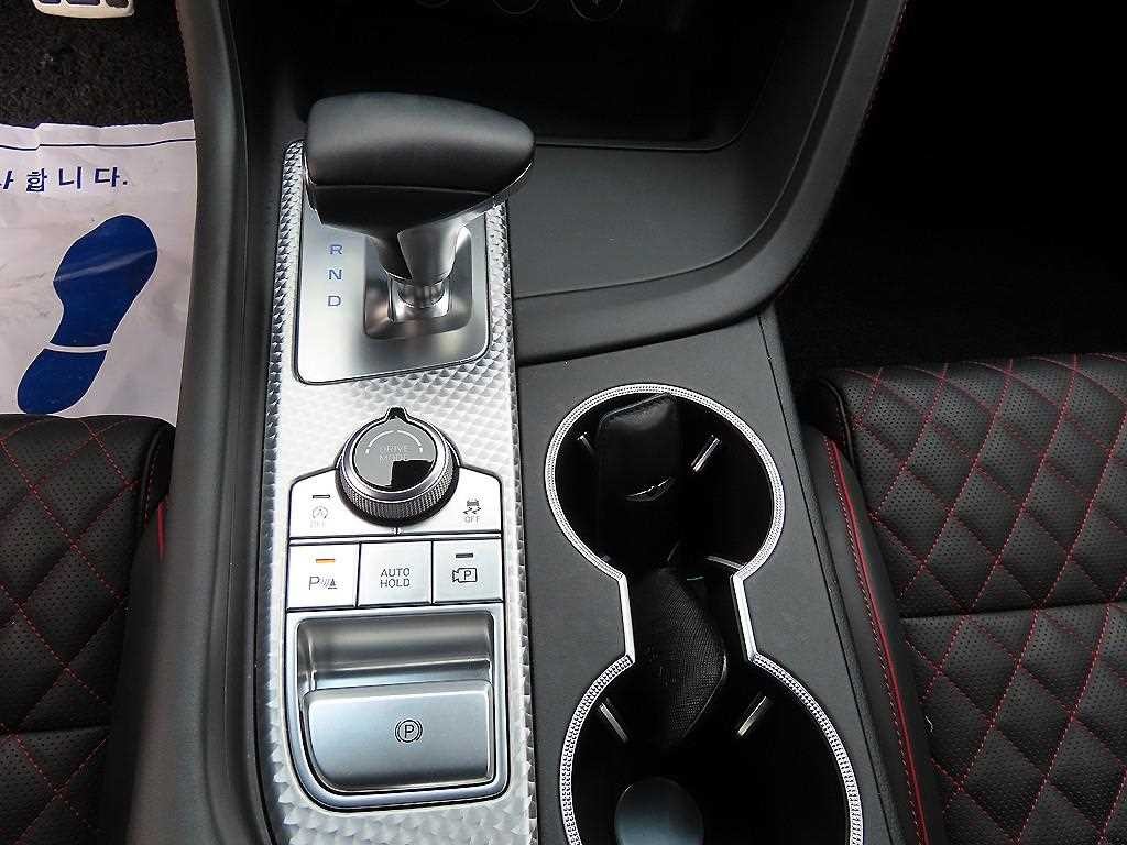 제네시스 G70 더 뉴 G70 가솔린 2.0T 2WD 이미지 11
