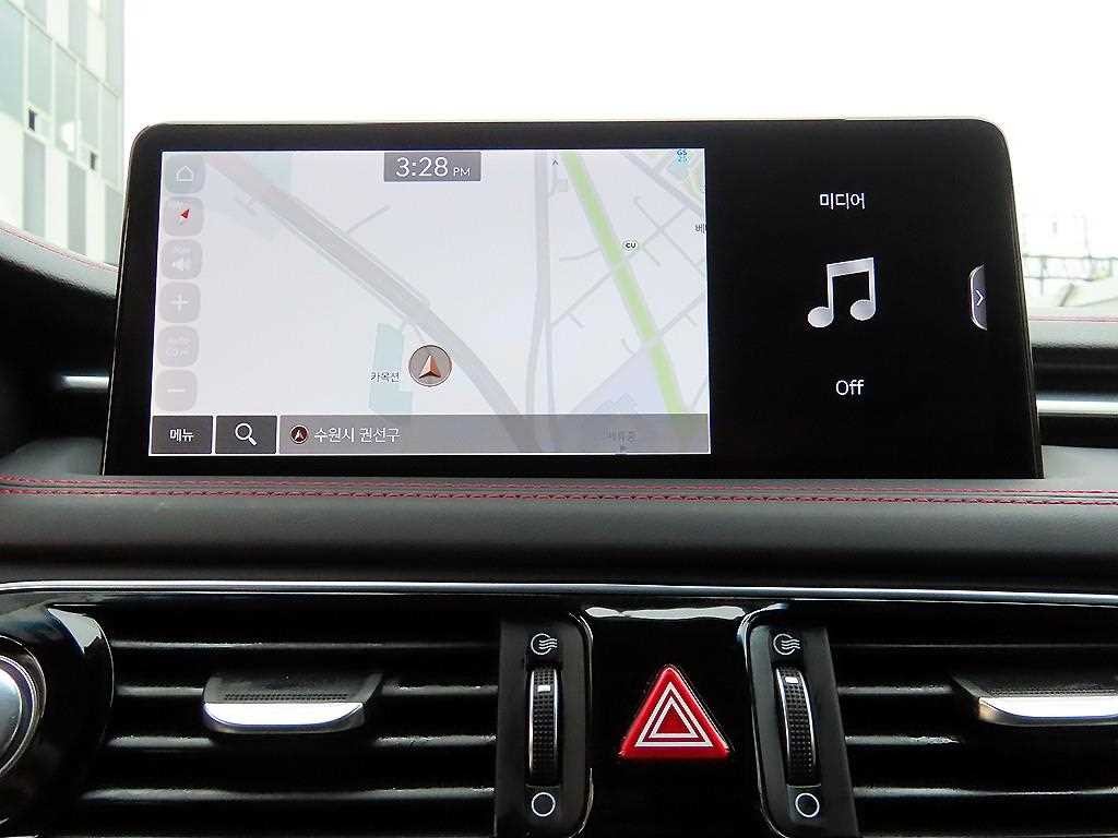 제네시스 G70 더 뉴 G70 가솔린 2.0T 2WD 이미지 14