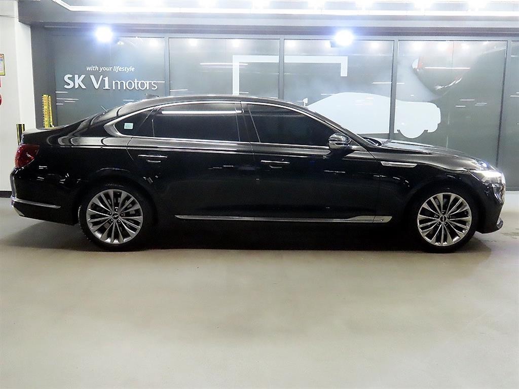 기아 K9 더 뉴 K9 2세대 3.3 T-GDI AWD 플래티넘 이미지 3