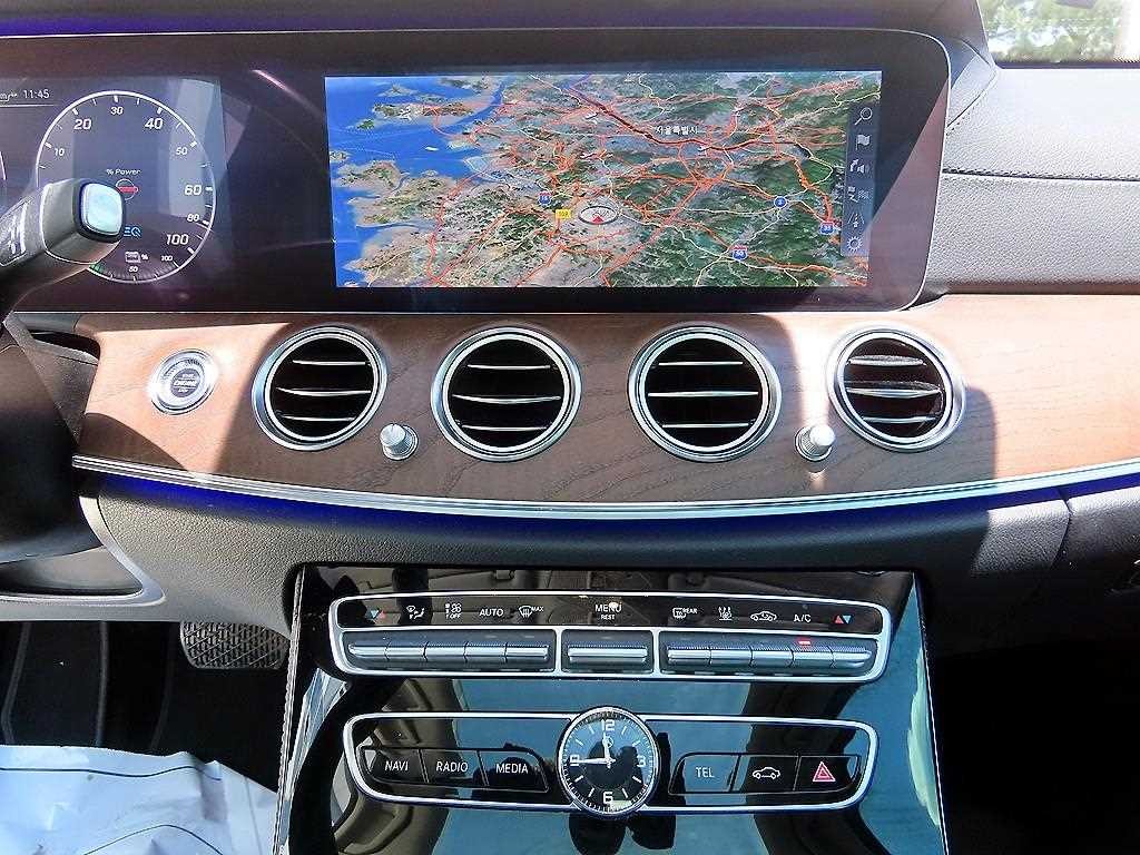 벤츠 E 클래스 E-클래스 W213 E300e 익스클루시브 이미지 13
