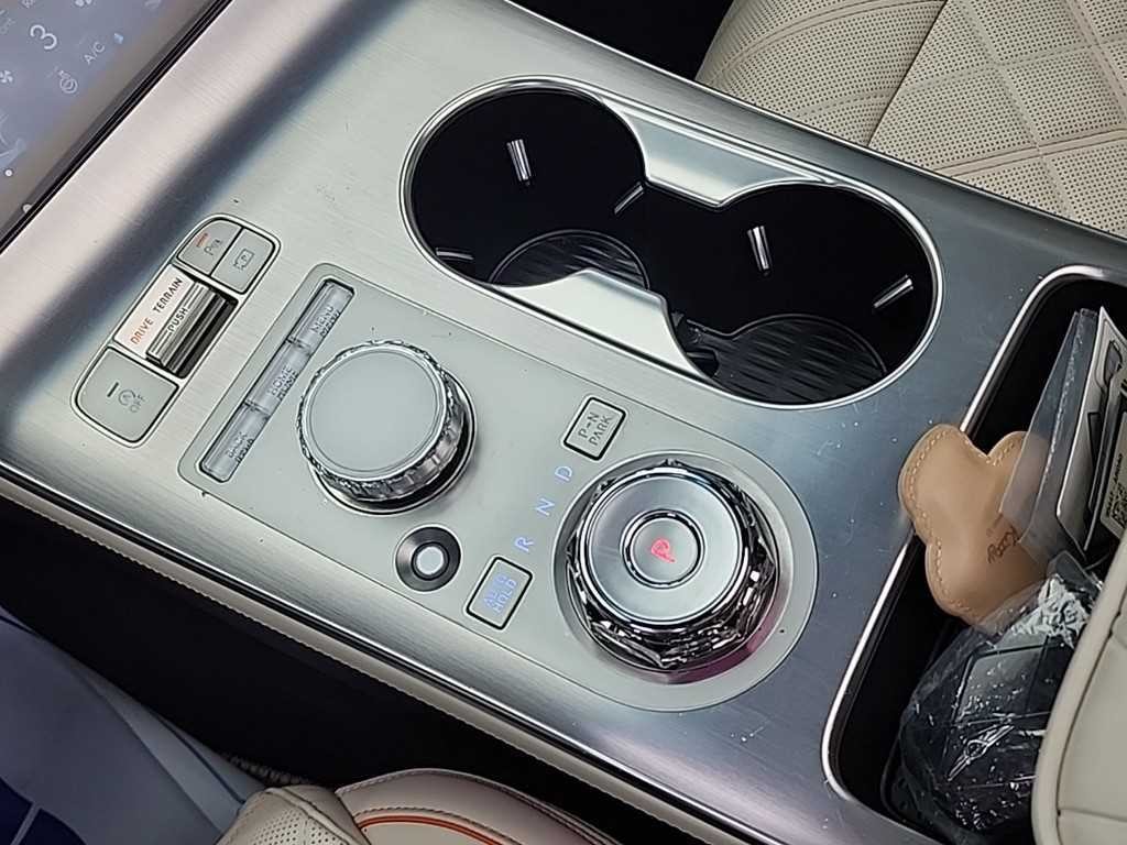 제네시스 GV70 2.5T 가솔린 AWD 스포츠 이미지 8