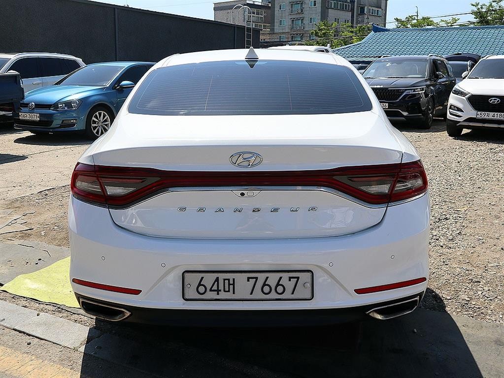 현대 그랜저 그랜저 IG 2.4 GDI 프리미엄 스페셜 이미지 3