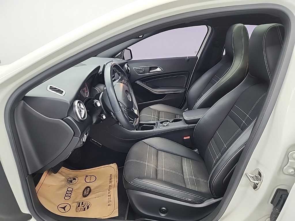 벤츠 A 클래스 A클래스 W176 A200 CDI 나이트 이미지 11