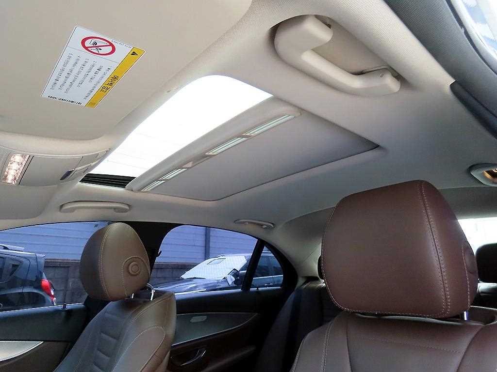 벤츠 E 클래스 E-클래스 W213 E300 아방가르드 이미지 17