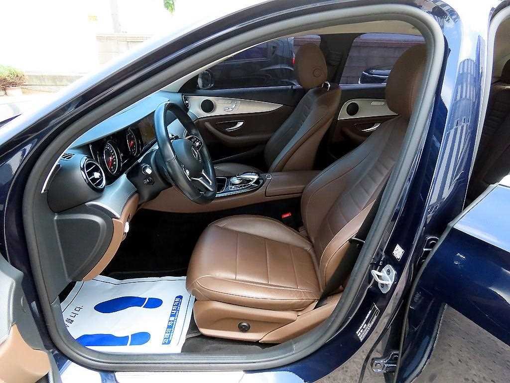 벤츠 E 클래스 E-클래스 W213 E300 아방가르드 이미지 5