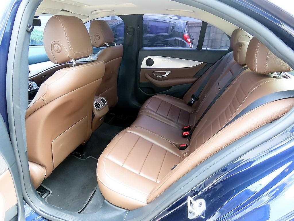 벤츠 E 클래스 E-클래스 W213 E300 아방가르드 이미지 6
