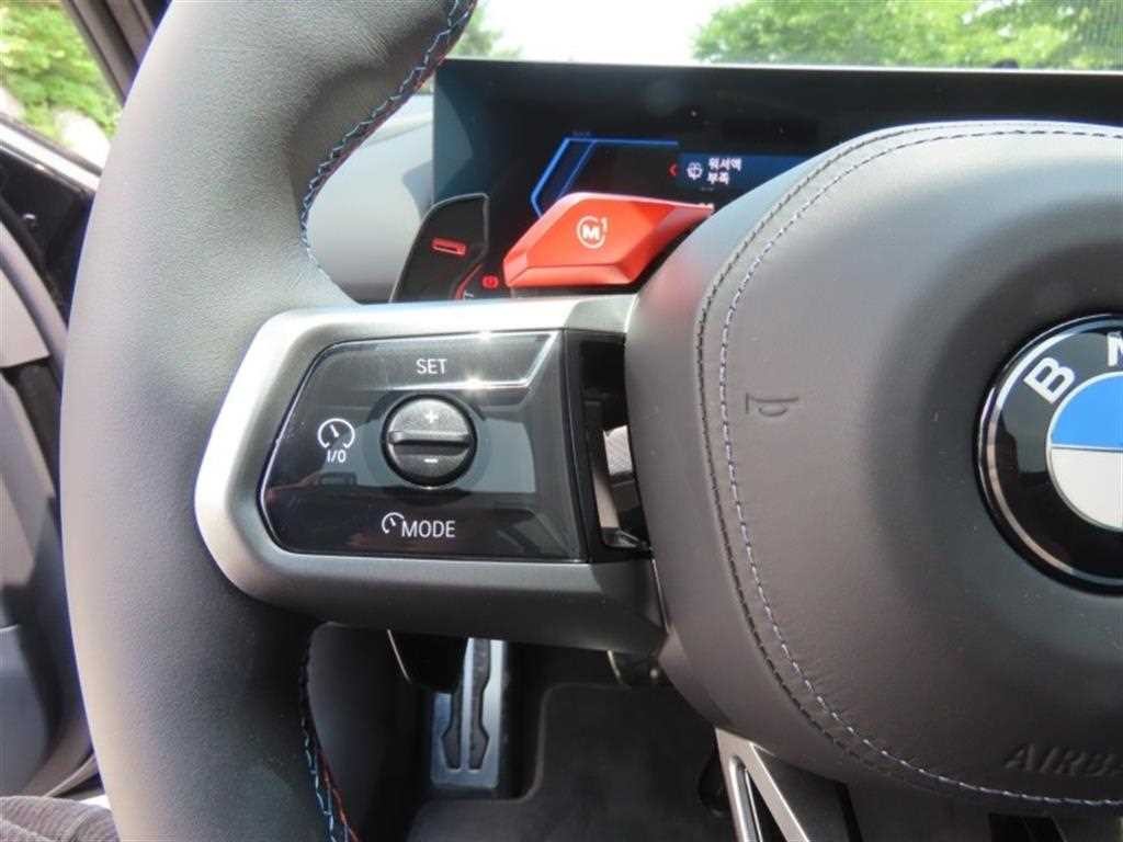 BMW 5시리즈 M5 7세대 4.4 투어링 이미지 10