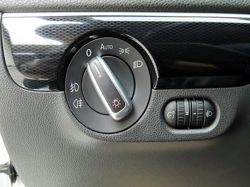 폭스바겐 제타 뉴 제타 2.0 TDI 블루모션 이미지 12