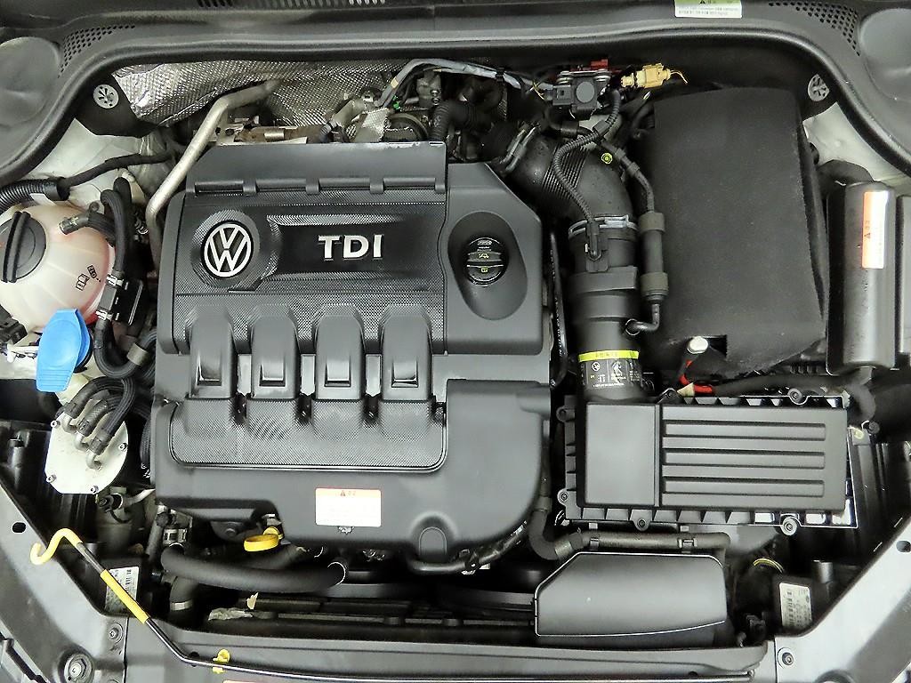 폭스바겐 제타 뉴 제타 2.0 TDI 블루모션 이미지 20