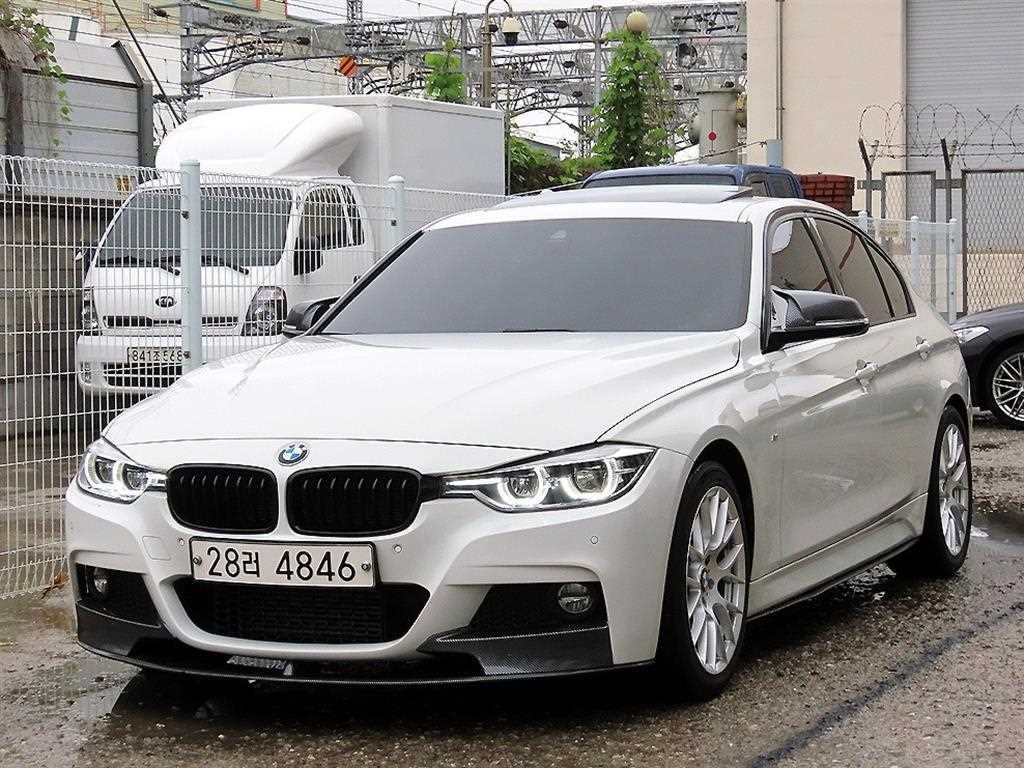 BMW 3시리즈 3시리즈 (F30) 320d M 스포츠 이미지 1