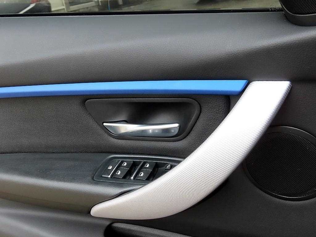 BMW 3시리즈 3시리즈 (F30) 320d M 스포츠 이미지 11