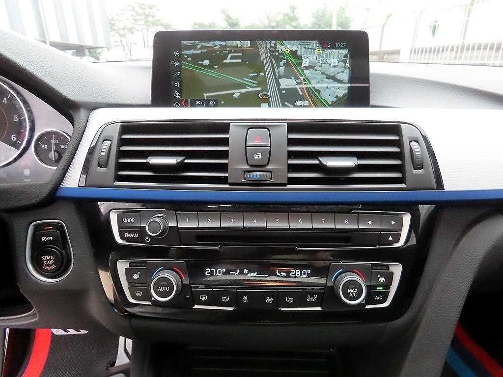 BMW 3시리즈 3시리즈 (F30) 320d M 스포츠 이미지 13