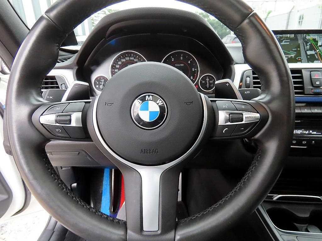 BMW 3시리즈 3시리즈 (F30) 320d M 스포츠 이미지 8