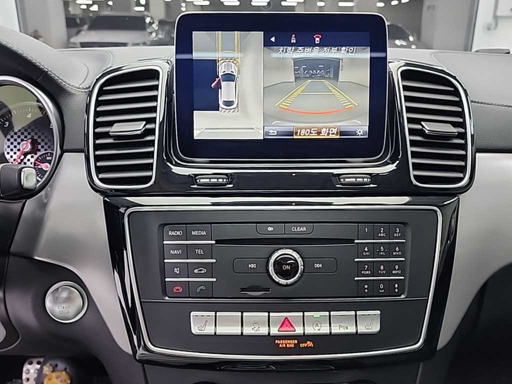 벤츠 GLE 클래스 GLE 클래스 W166 GLE 350 d 4MATIC 쿠페 이미지 10