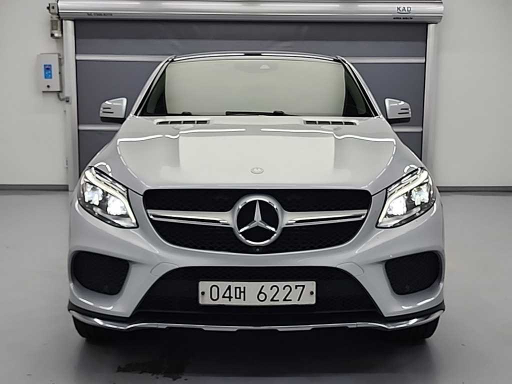 벤츠 GLE 클래스 GLE 클래스 W166 GLE 350 d 4MATIC 쿠페 이미지 2