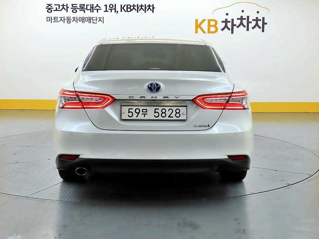토요타 캠리 캠리(XV70) 2.5 하이브리드 XLE 이미지 3