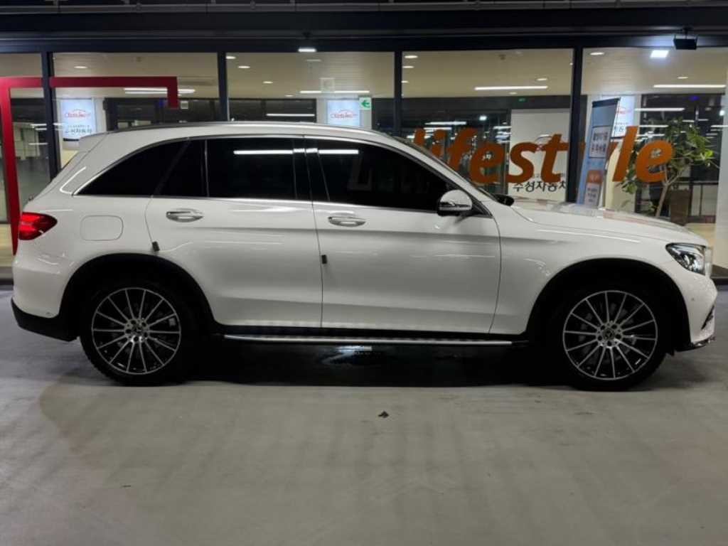 벤츠 GLC 클래스 GLC클래스 X253 GLC 300 4MATIC 이미지 3