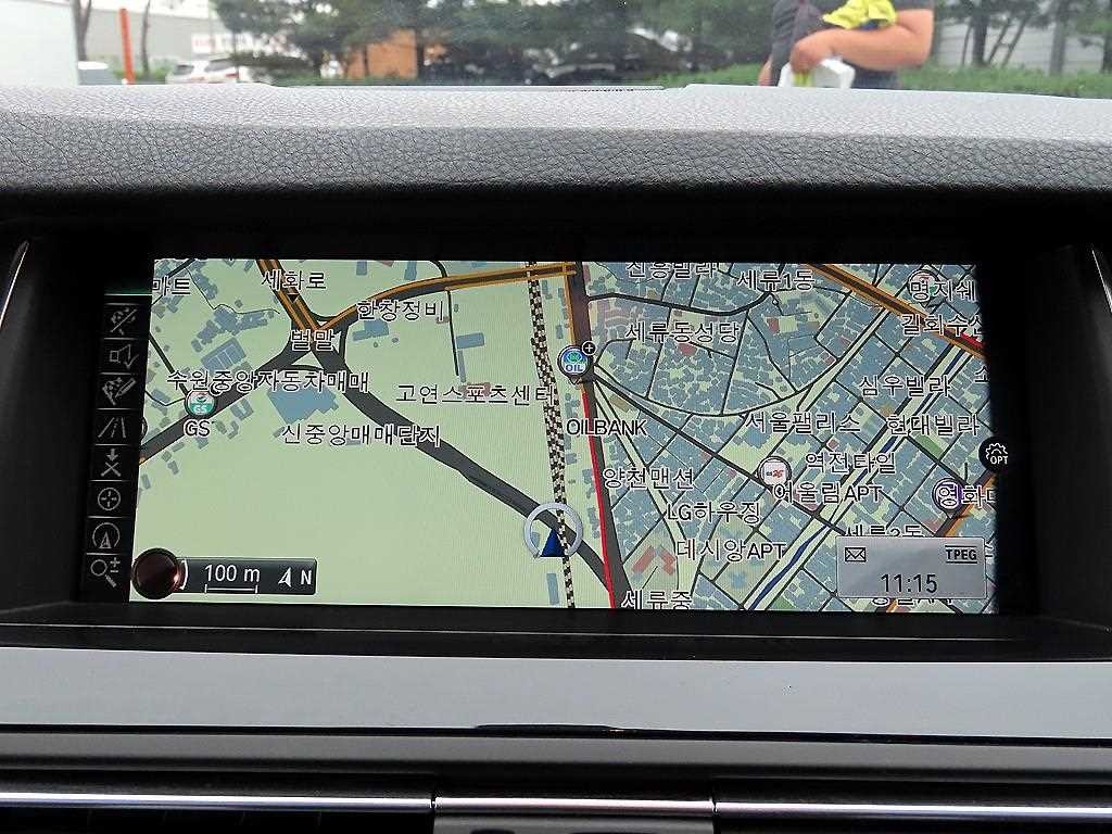 BMW 5시리즈 5시리즈 (F10) 520d xDrive M 에어로다이나믹 프로 이미지 15