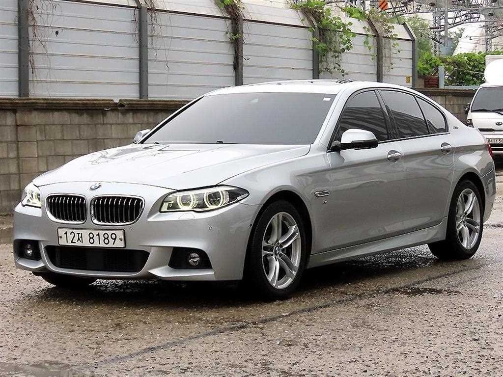 BMW 5시리즈 5시리즈 (F10) 520d xDrive M 에어로다이나믹 프로 이미지 2
