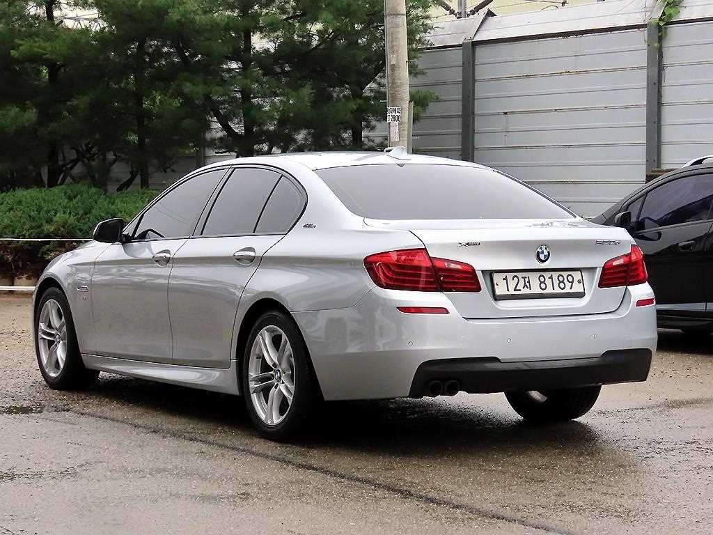 BMW 5시리즈 5시리즈 (F10) 520d xDrive M 에어로다이나믹 프로 이미지 3