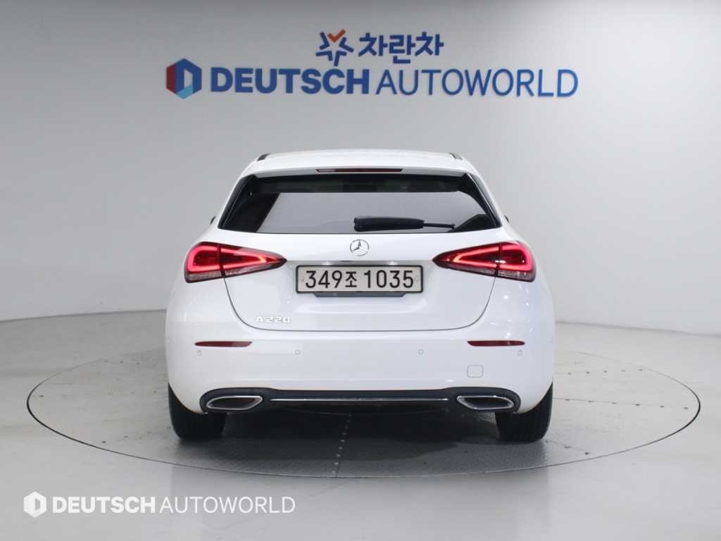 벤츠 A 클래스 A클래스 W177 A200 해치백 이미지 4