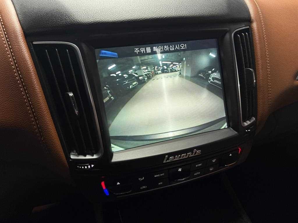 마세라티 르반떼 3.0 디젤 AWD 이미지 16